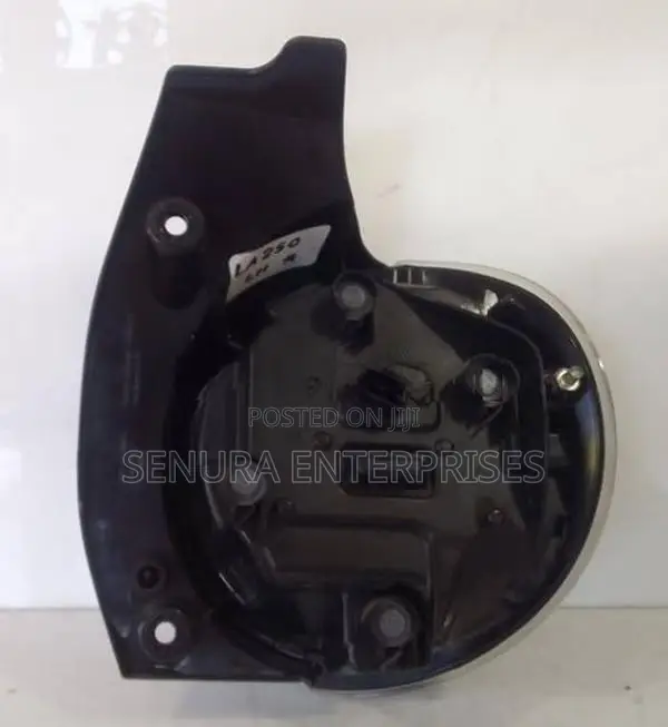 Daihatsu Cast La250 Tail Light L/h