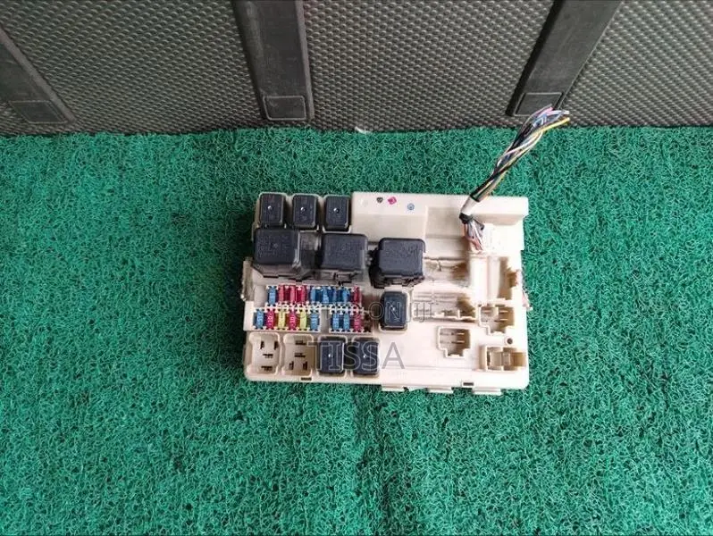 Nissan Teana J31 Fuse Box