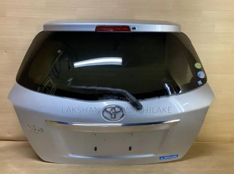 Toyota Vitz KSP130 Dickey Door