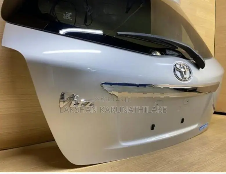 Toyota Vitz KSP130 Dickey Door