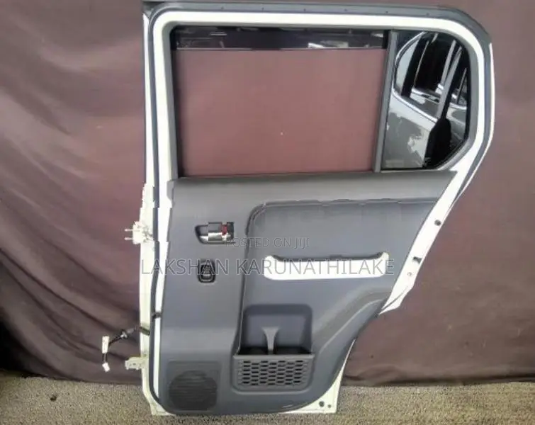 Suzuki Hustler J Style Side Door