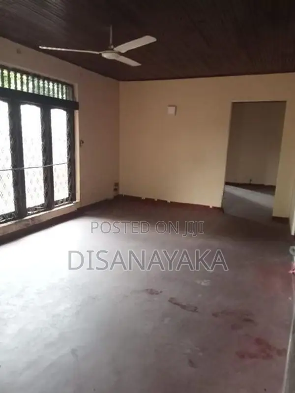land with old house for sale in Nugegoda Ds1230