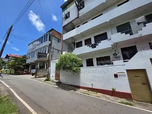 4 Storied Commercial Building For Sale in Piliyandala