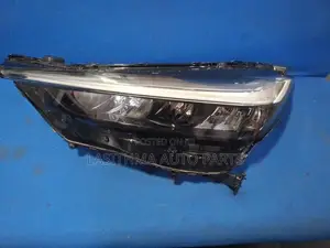 (2025) Honda Vezel Head Lamp