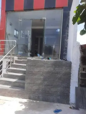 COMMERCIAL BUILDING FOR RENT IN MORATUWA (SP819)
