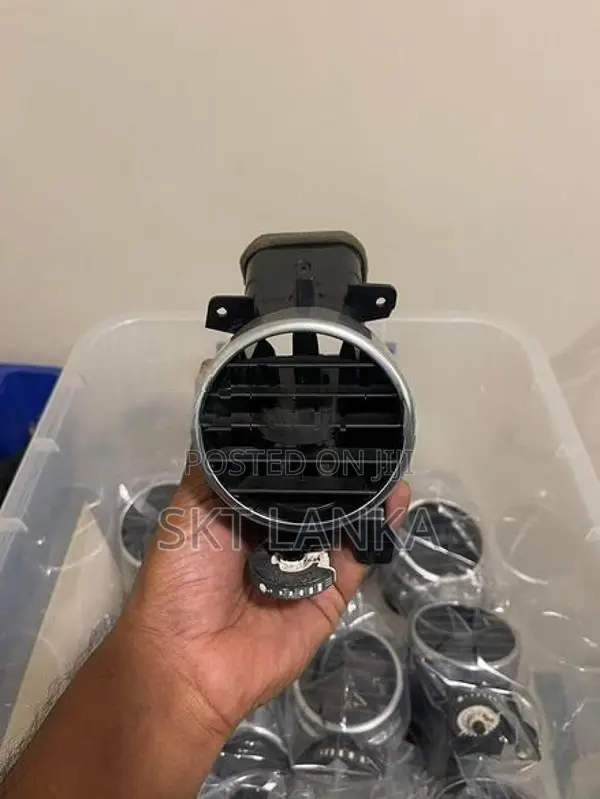 Land Rover Discovery 4 2015 A/C Dash Vents