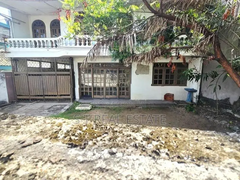 13P Commercial Property For Sale in Nawala