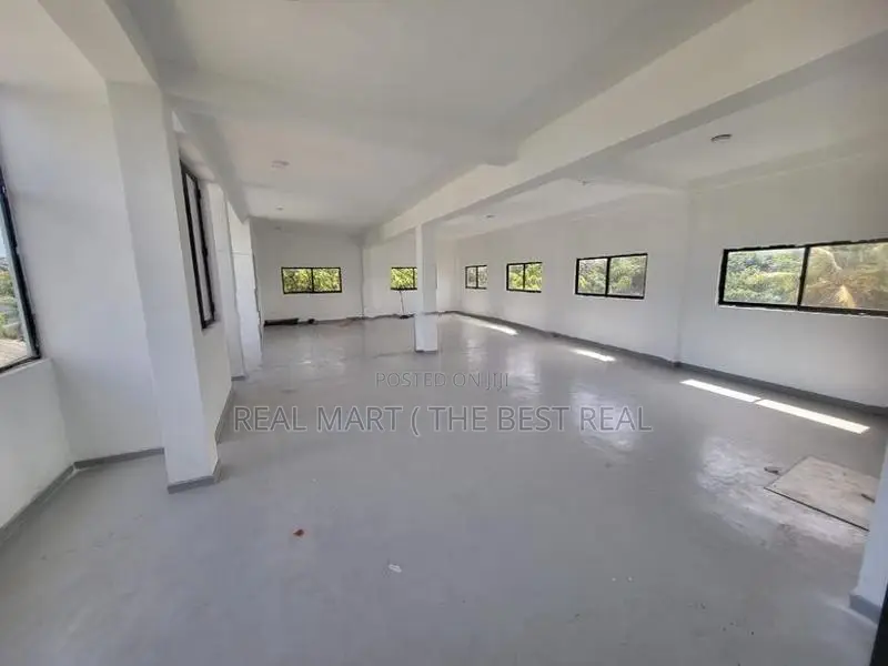 Kelaniya : 6,500sqft Four Storey Building for Rent