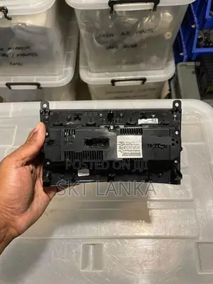 Genuine Mercedes Benz E Class Avantgarde 2012 climate control AC panel