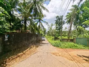 Land for Sale Pitipana, (Suitable blockout’s). (ID : PTPN001)