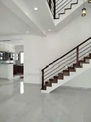Brand new super house in piliyandala colombo road