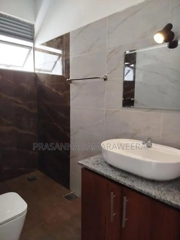 Brand new super house in piliyandala colombo road