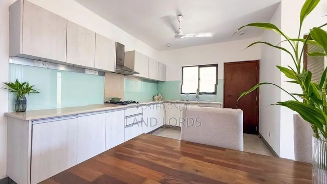 Fully Furnished 3BR Beach Villa in Mount Lavinia For Sale