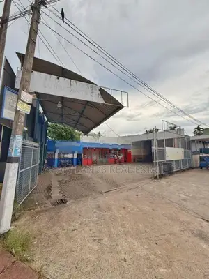COMMERCIAL PROPERTY FOR RENT IN THALAWATHUGODA (SP824)