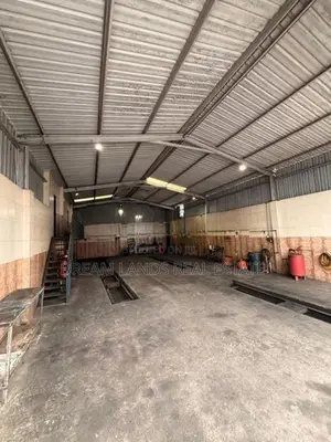 COMMERCIAL PROPERTY FOR RENT IN THALAWATHUGODA (SP824)