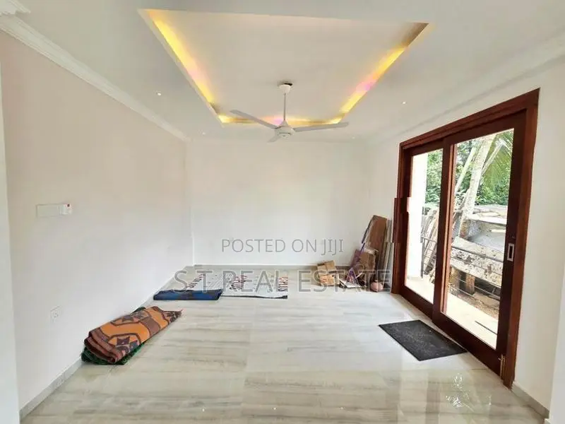 Newly Build Luxury 2 Story House For Sale In Homagama
