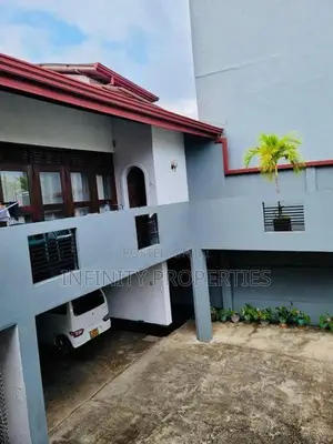 (AF194) 03 Storey House with 22 P Sale Nugegoda