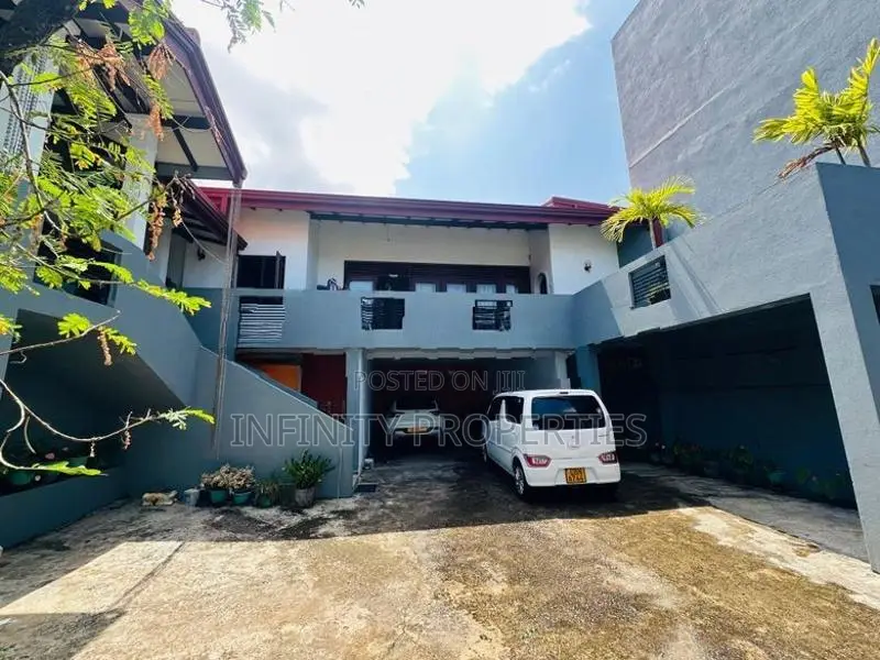 (AFA462) 03 Walpola House with 22P for Sale Nugegoda