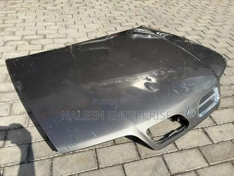 Nissan Primera P11 Bonnet