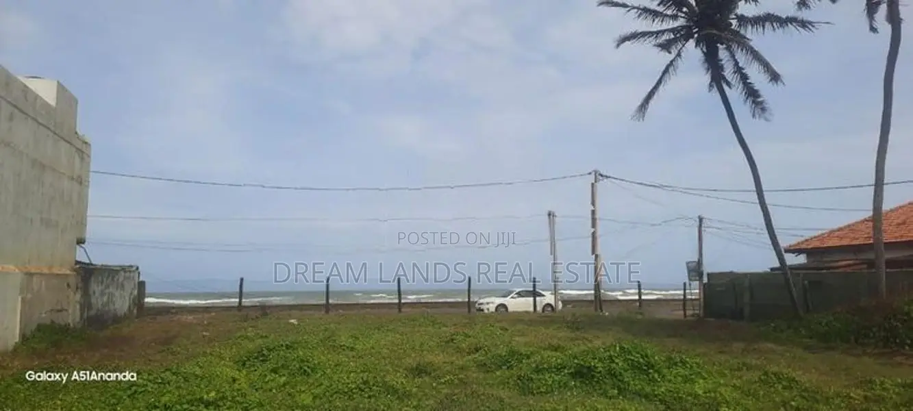 COMMERCIAL LAND FOR SALE IN MORATUWA (SP828)