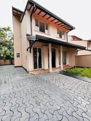 වටිනා දෙමහල් නිවසක් තලවතුගොඩ