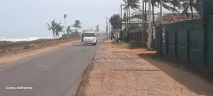 COMMERCIAL LAND FOR SALE IN MORATUWA (SP828)