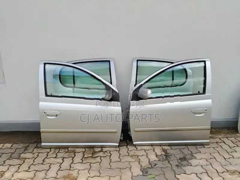 Toyota Vitz SCP10 Doors and Parts