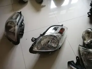 Toyota Vitz KSP90 Headlight LHS
