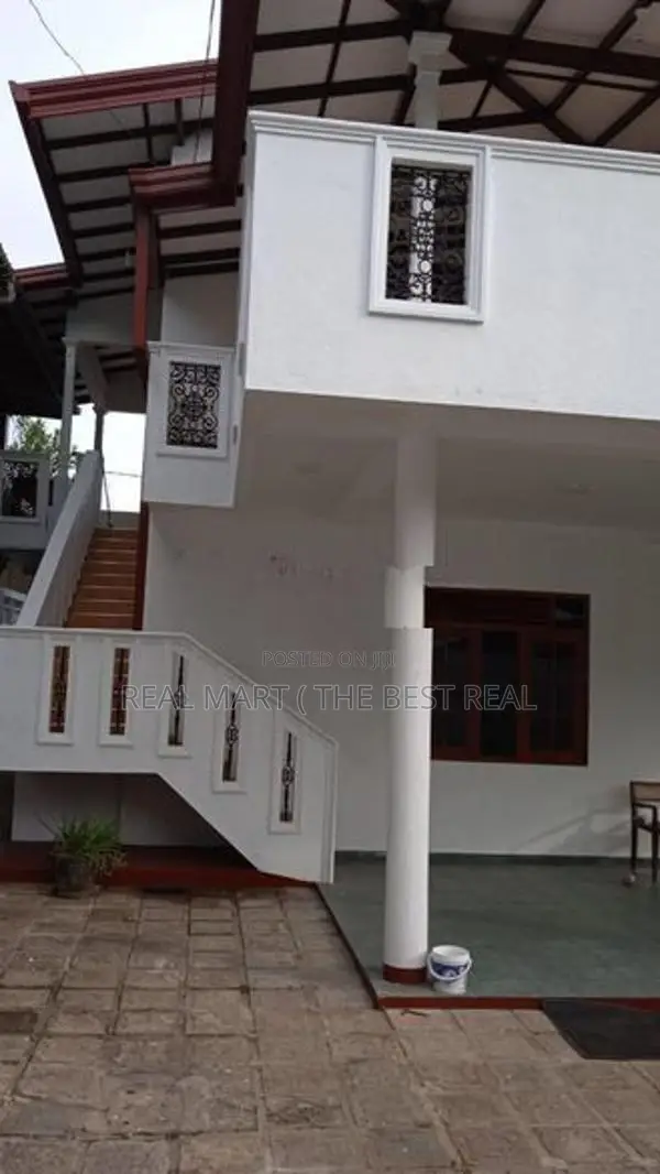 Horana : 5BR (23P) Two Storey House for Sale in Pokunuwita