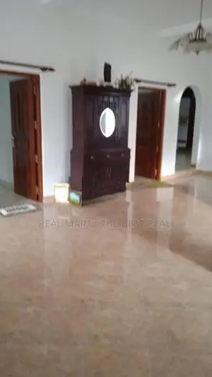 Horana : 5BR (23P) Two Storey House for Sale in Pokunuwita