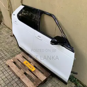 Land Rover Discovery 5 Dynamic 2019 complete doors side mirror