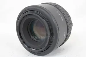 Nikon 90mm F2.8 prime macro DSLR lens