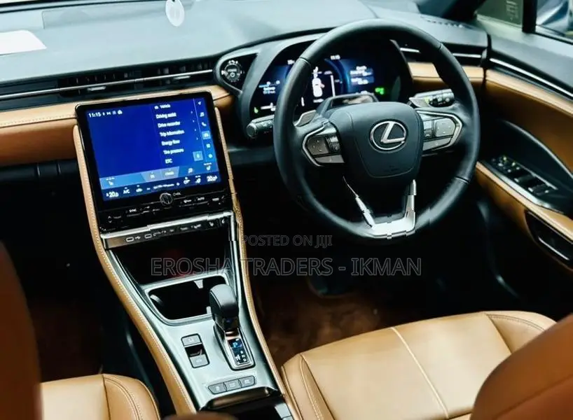 Lexus LBX 2024