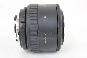Nikon 90mm F2.8 prime macro DSLR lens
