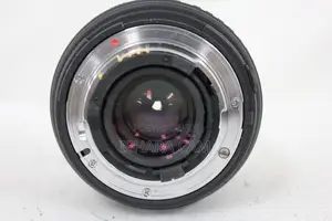 Nikon 90mm F2.8 prime macro DSLR lens