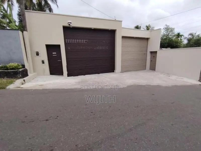 Two Story House For Sale In Panipitiya Rathmaldaniya Road