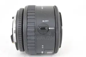 Nikon 90mm F2.8 prime macro DSLR lens