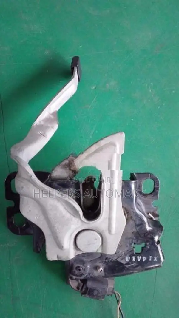 Honda Fit Gp5 Bonnet Lock