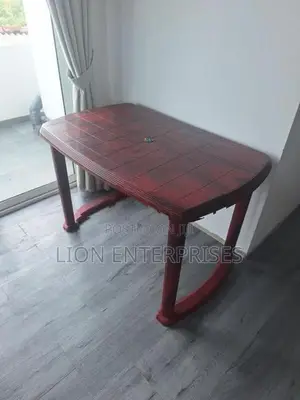 Nippon plastic tables