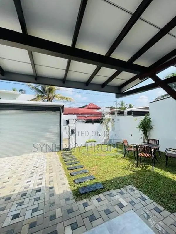 Brand New Modern 10 perch House for Sale Athurugiriya