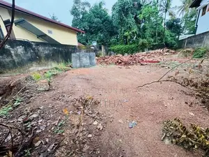 14 Perch square land