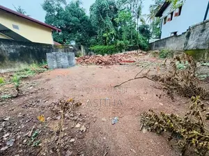 14 Perch square land