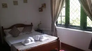 Kandy : 4BR (34 Perch) House for Sale at Heeressagala