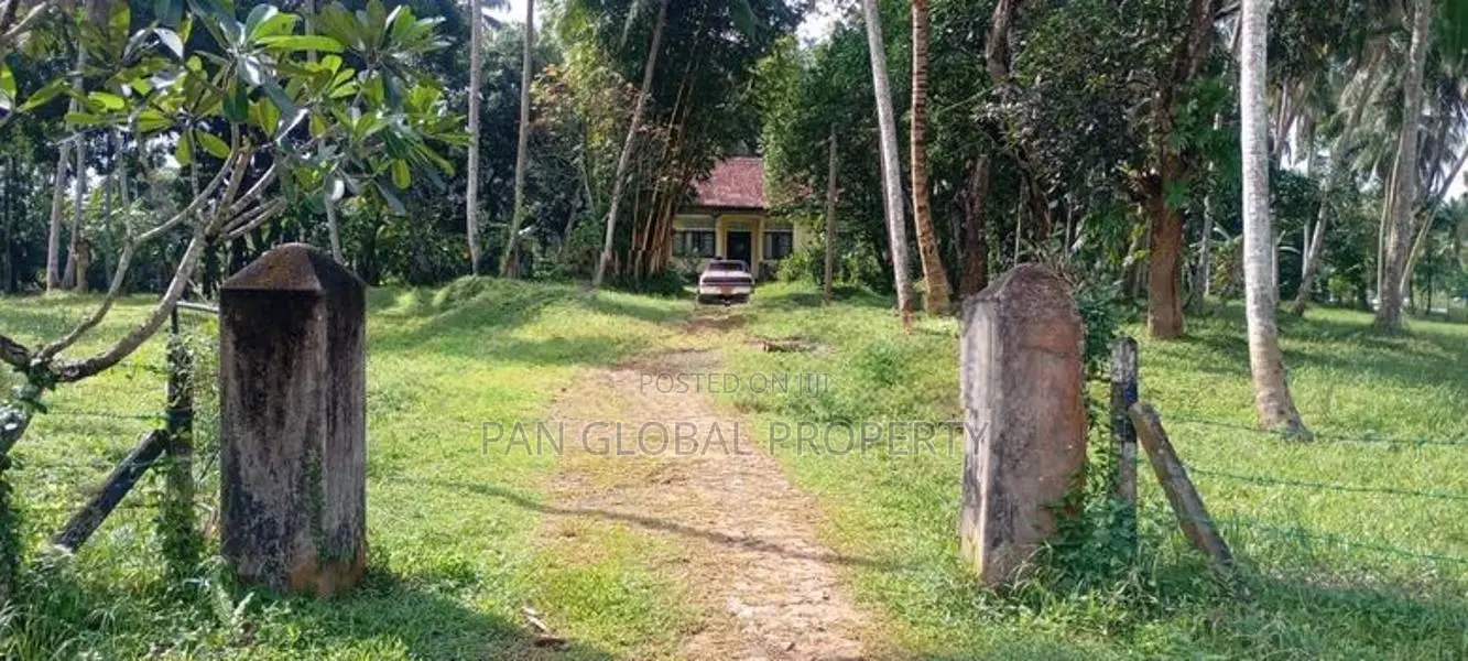 Commercial Land For Sale in Horana