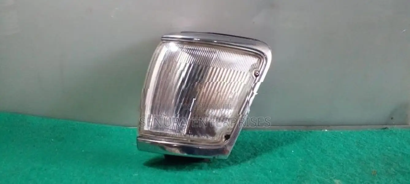 Toyota Hilux 107 Signal Light Lh