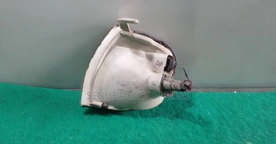 Nissan Serena C23 Signal Light Rh