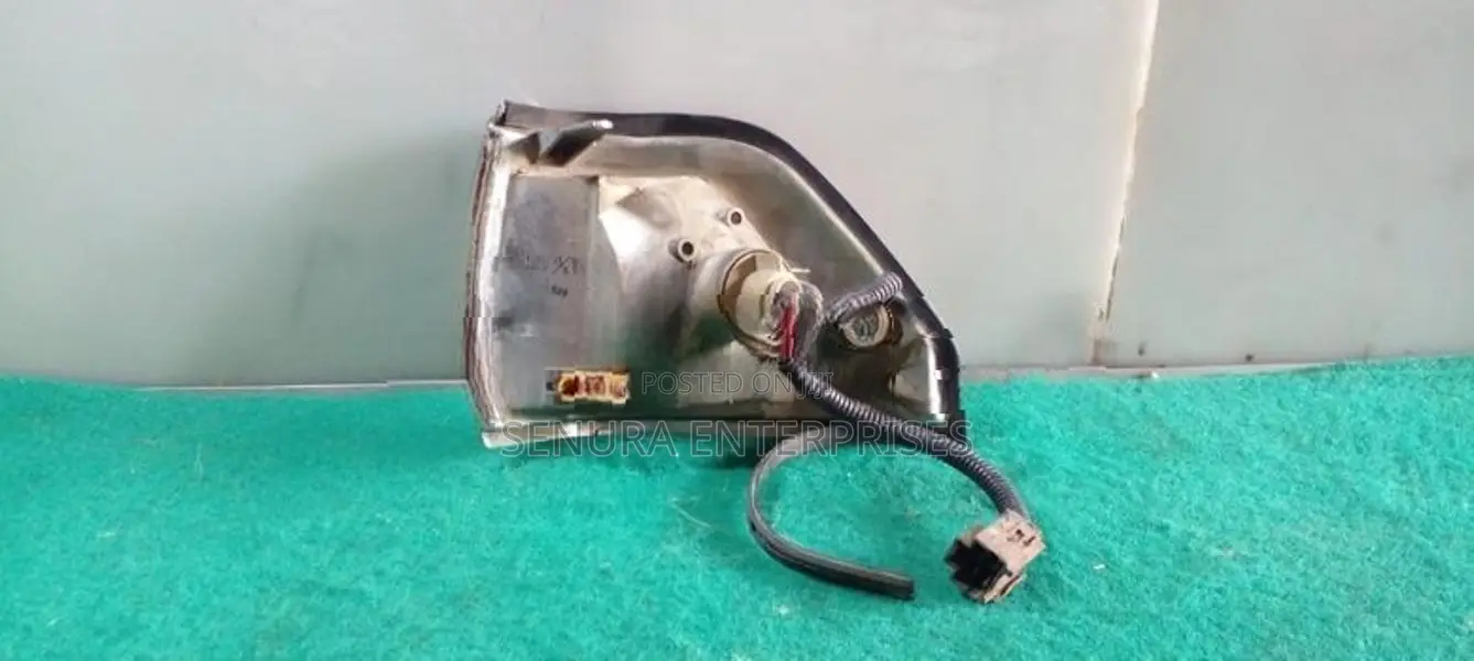 Nissan Cedric Y31 Signal Light Rh