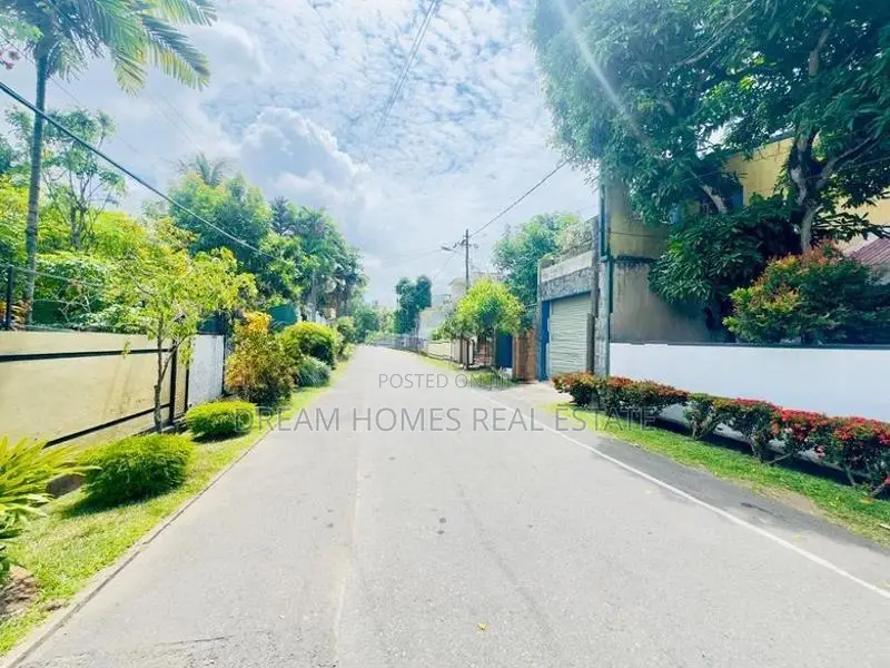 Prime Mount Pleasant Home with Stunning Lotus Tower View – Colombo 09
