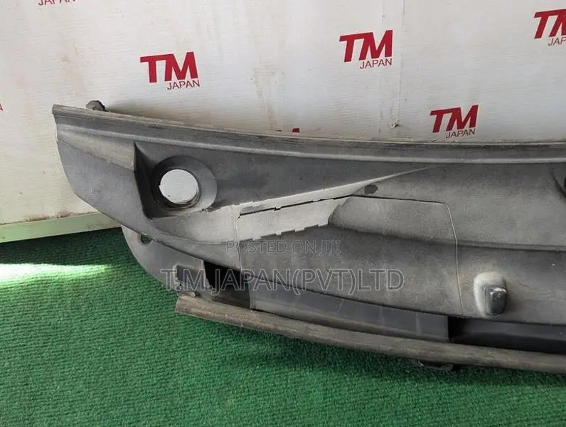 TOYOTA VITZ KSP-90 WIPER PANEL