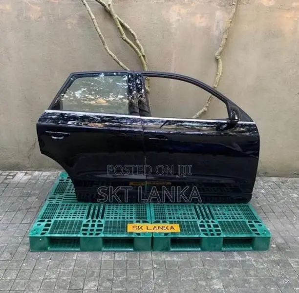 Genuine Audi Q3 Facelift 2018 Driver Side Complete Doors